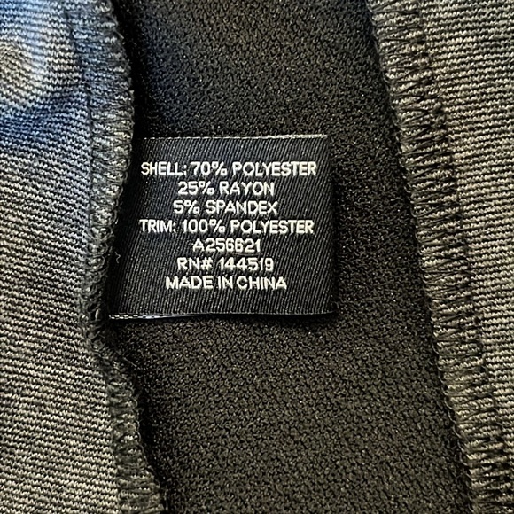 View by Walter Baker Long Sleeve Color Block Knit Dress - Picture 12 of 13